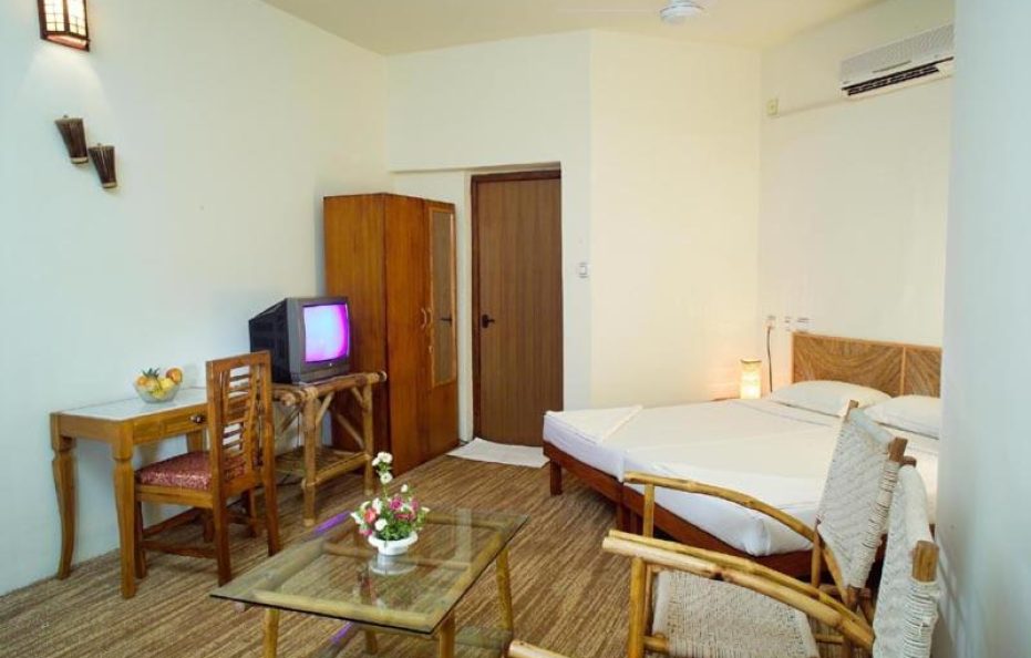 Deshadan Cliff & Beach Resort