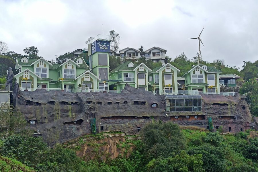 FOGGY KNOLLS Resort