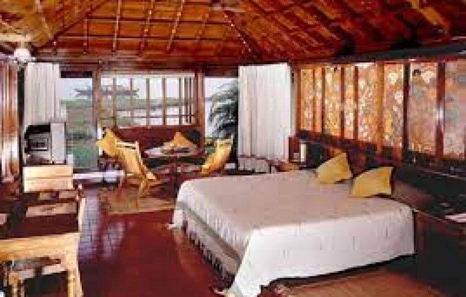 LAKE RESORT KUMARAKOM