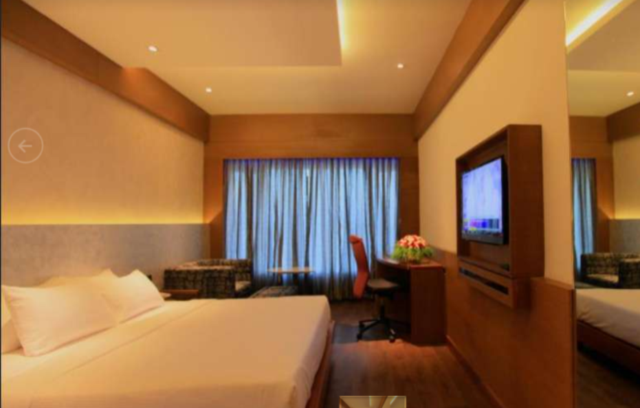 DELUXE ROOMS