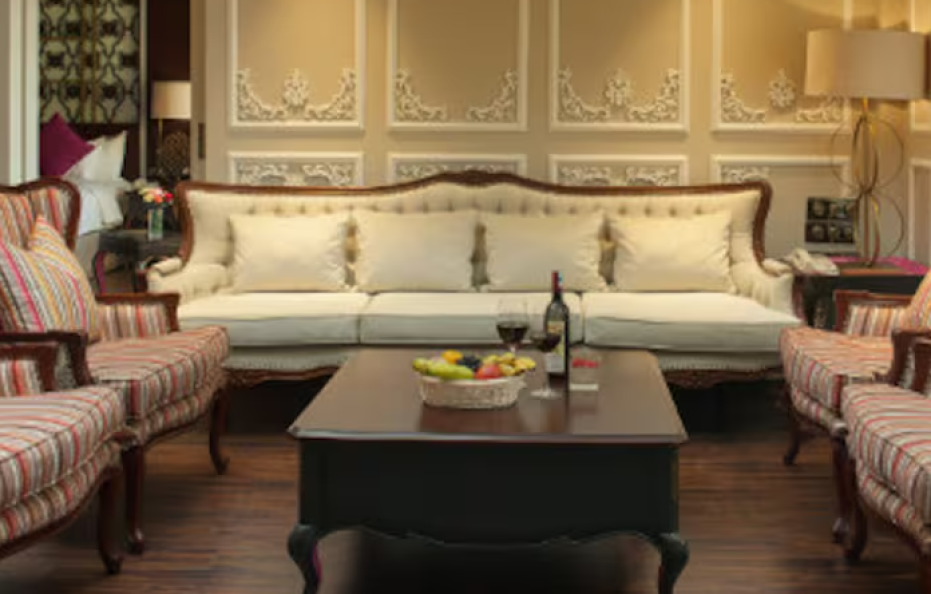 Royal Dutch Suite with Private Terrace and Harbour View