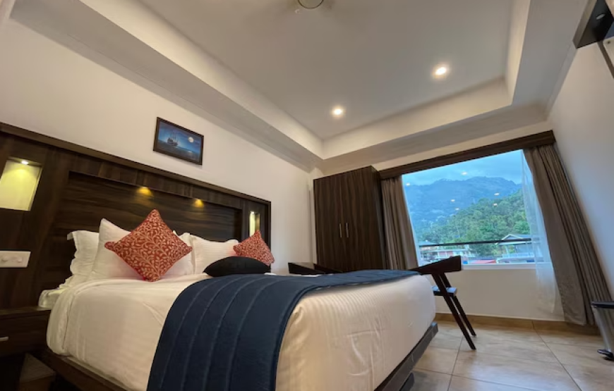 Deluxe room with double bed – balcony