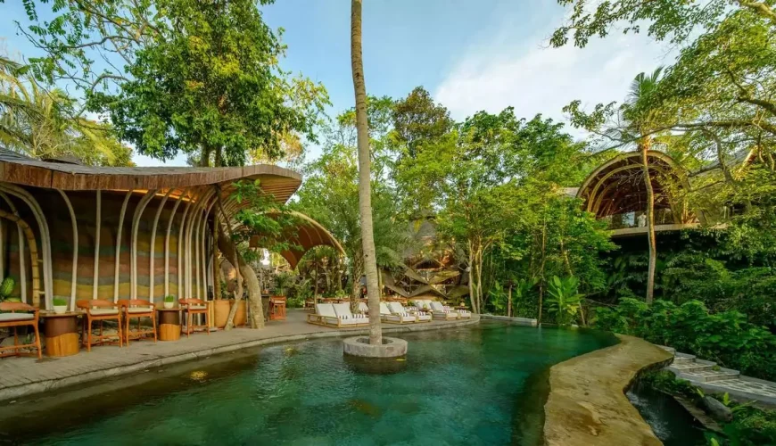 Eco-Luxury Travel