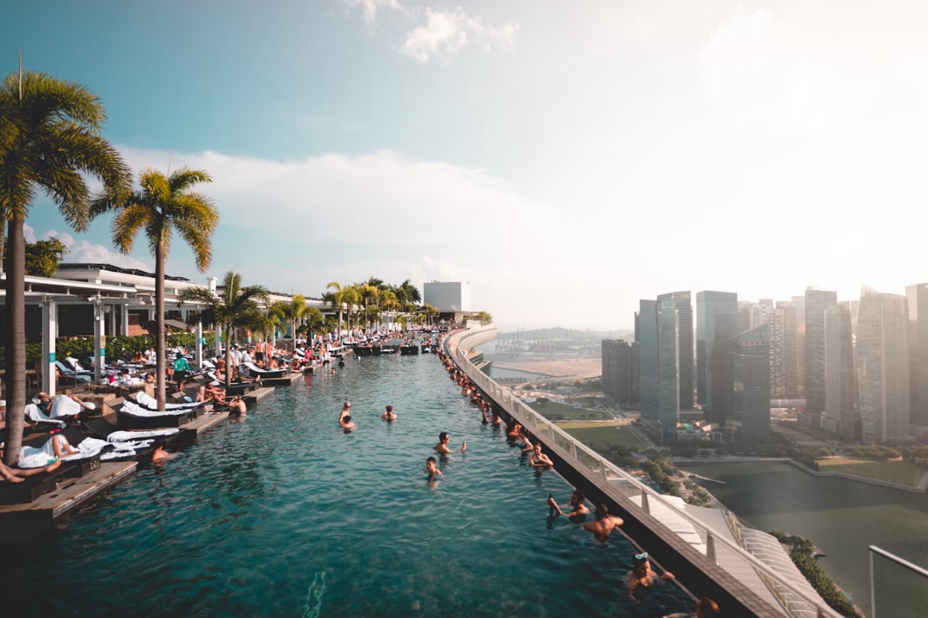 Backpacking vs. Luxury Travel: Which Style is Right for You?