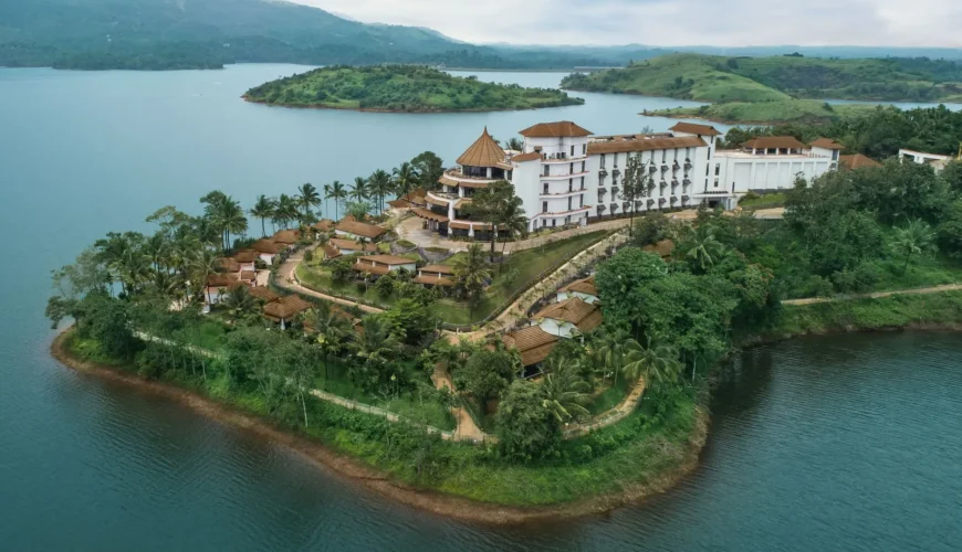 Why Kerala is the Ultimate Destination for Luxury Staycations in 2025