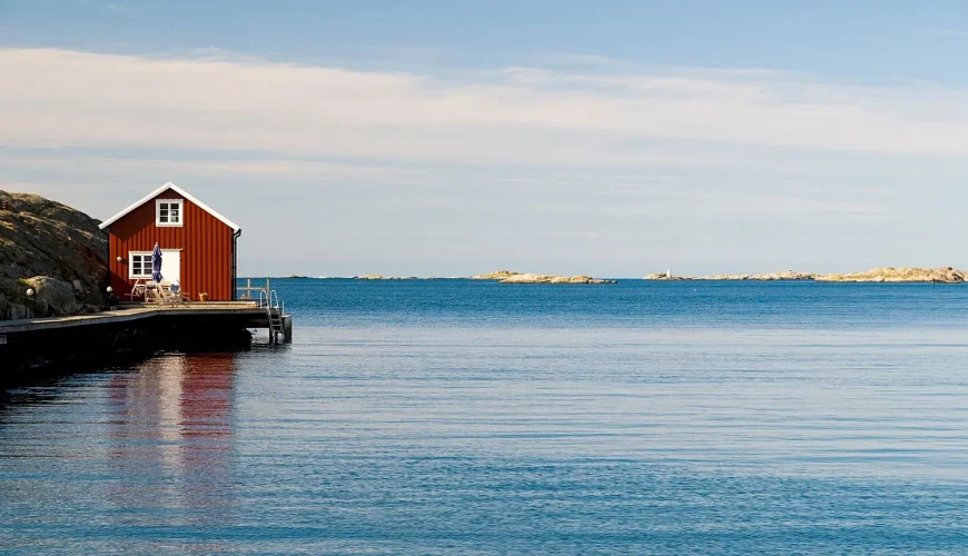 “Coolcations”, off-beat seasons & alternative lodgings